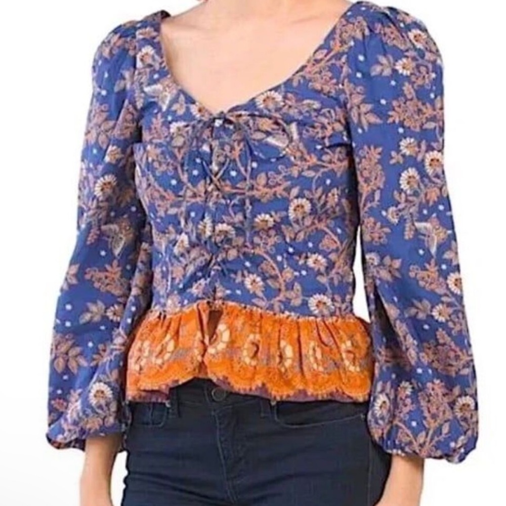 Stunning House of Harlow Petlume top